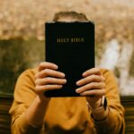 »Vom Feiern und Fürchten« – Zugänge zum Buch Esther: Vorbereitung Bibelwoche 2025