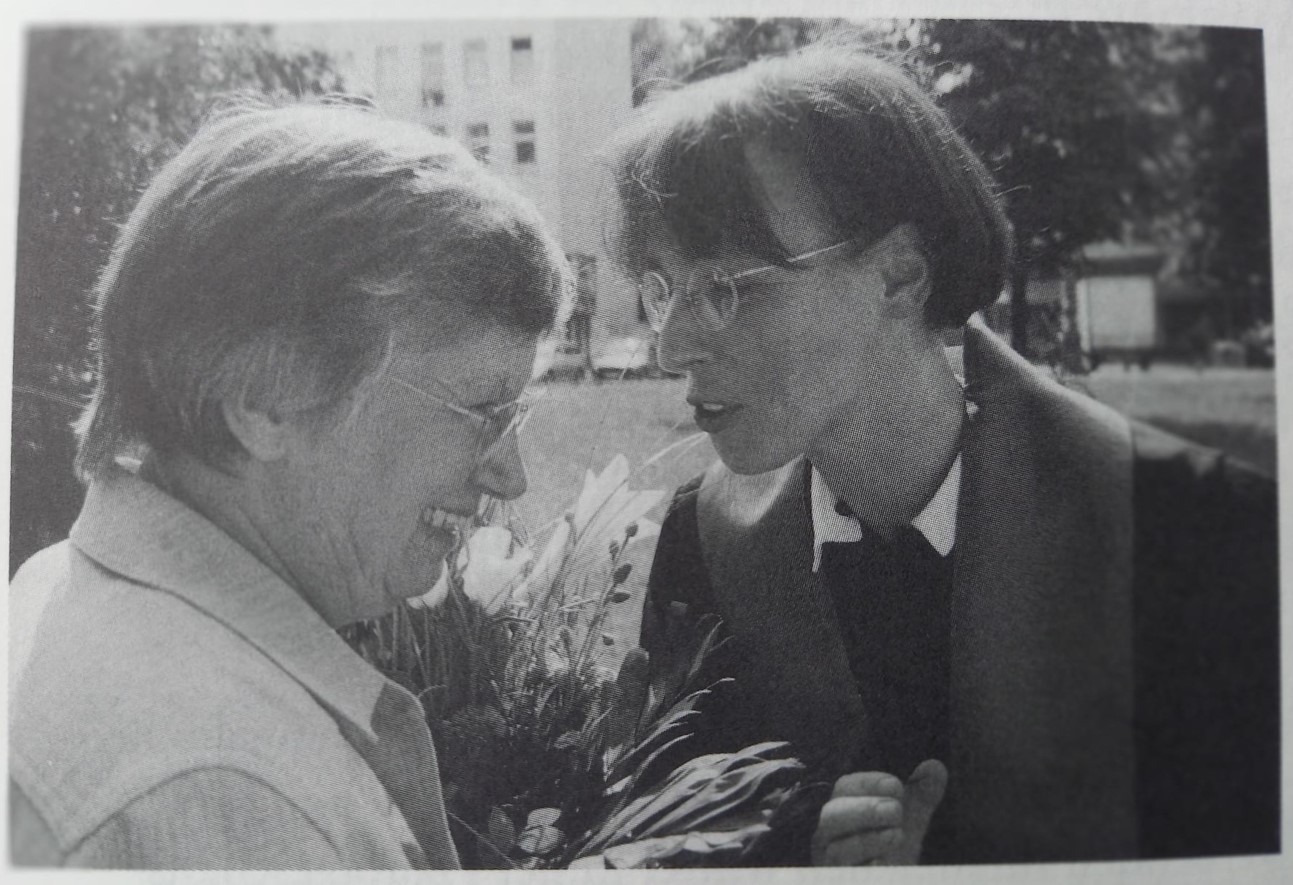 Dr. Christiane Markert-Wizisla und Hannelore Scharnbeck